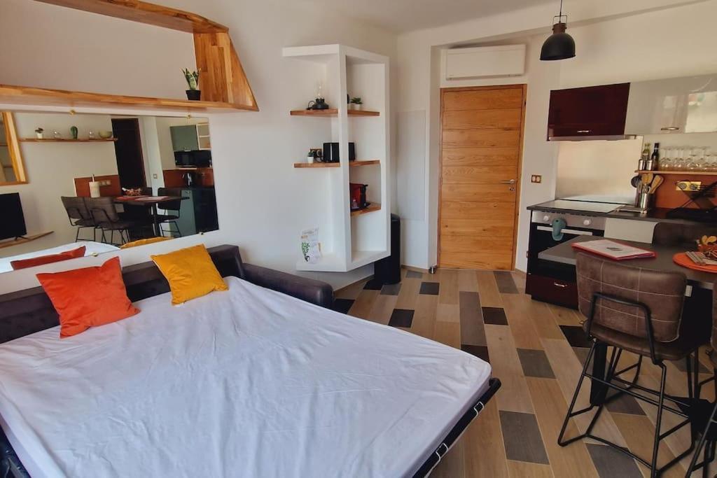 Magnifique Appartement Avec Balcon Vue Mer A L'Entree D'Ajaccio Аяччо Экстерьер фото